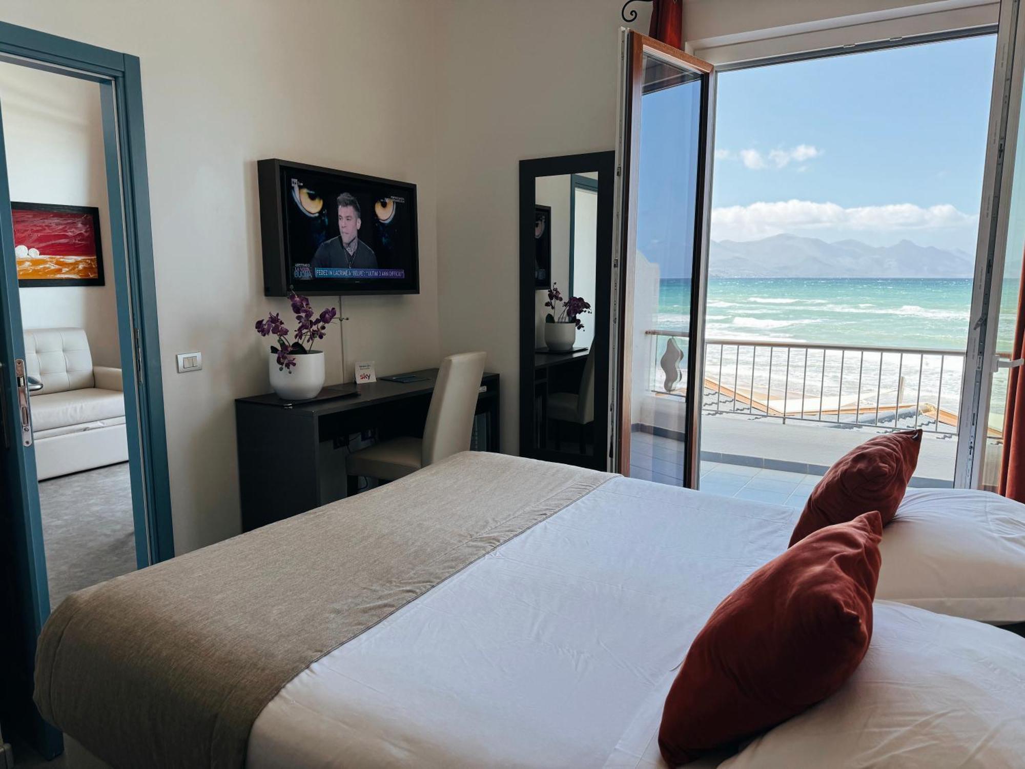 Hotel La Battigia อัลกาโมมารีนา ภายนอก รูปภาพ